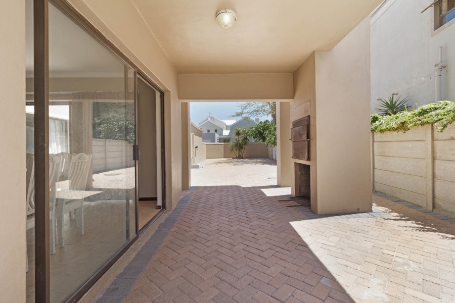 3 Bedroom Property for Sale in Parklands Western Cape